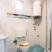 Beli apartmaji, zasebne nastanitve v mestu Igalo, Črna gora -  Lux apartman kupaonica